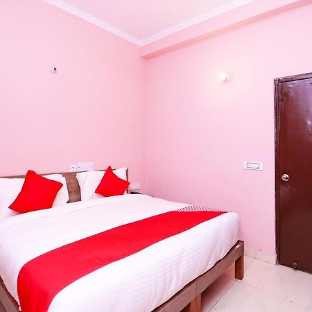 Hotel Oyo Flagship 14774 Sector 14 Gurgaon Exterior foto