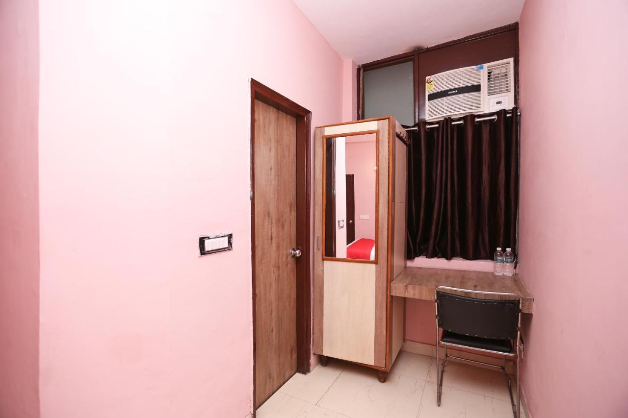 Hotel Oyo Flagship 14774 Sector 14 Gurgaon Exterior foto