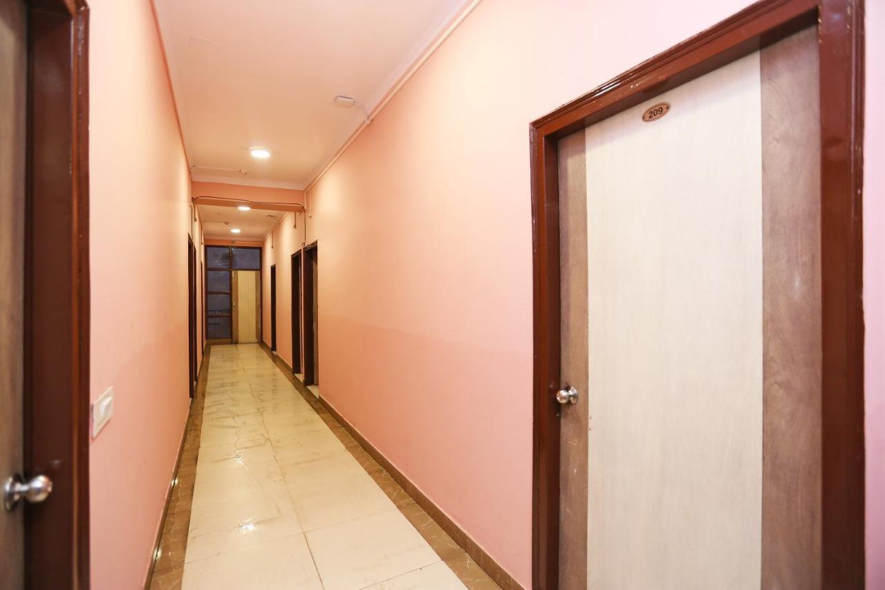 Hotel Oyo Flagship 14774 Sector 14 Gurgaon Exterior foto