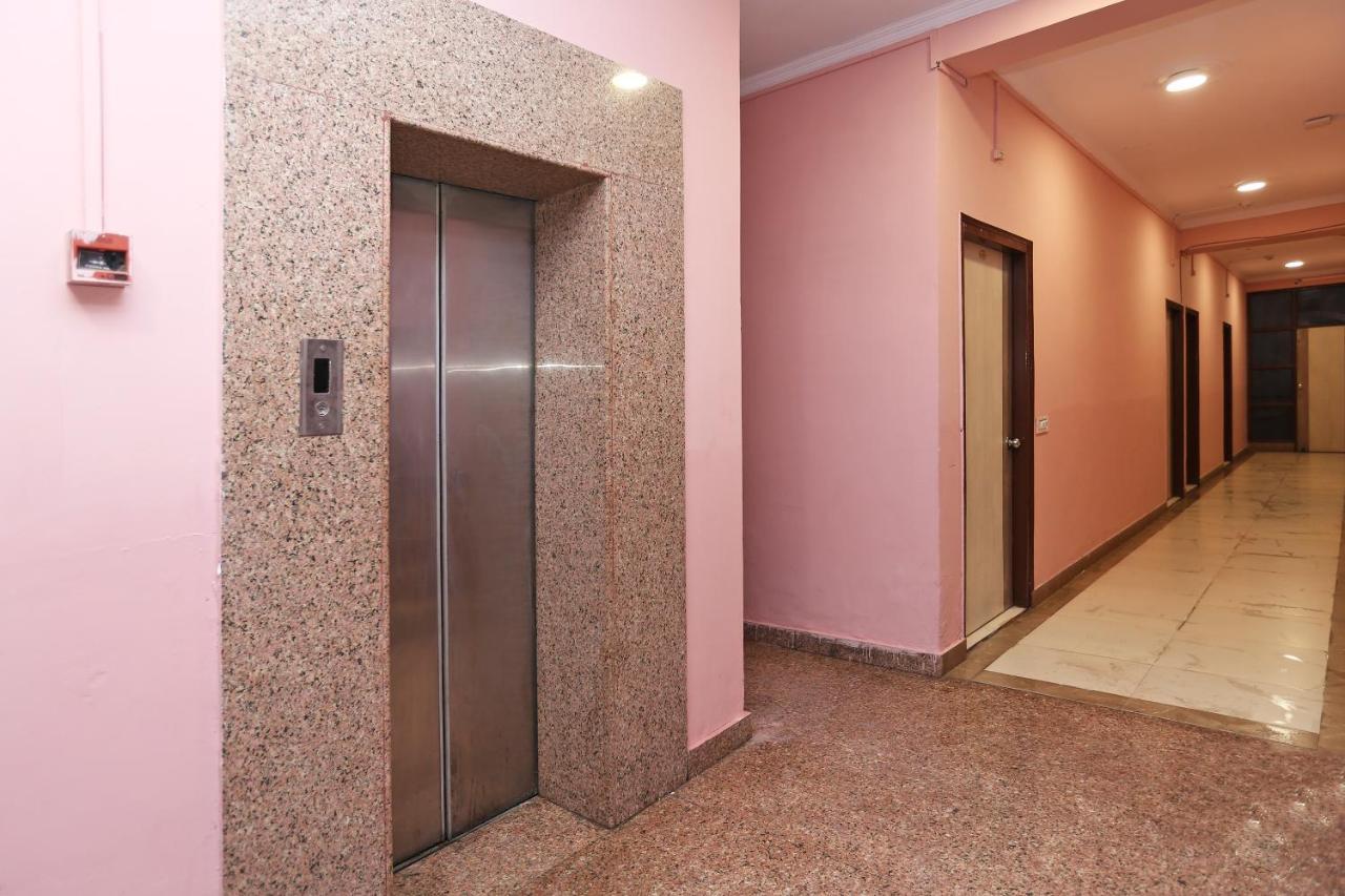 Hotel Oyo Flagship 14774 Sector 14 Gurgaon Exterior foto