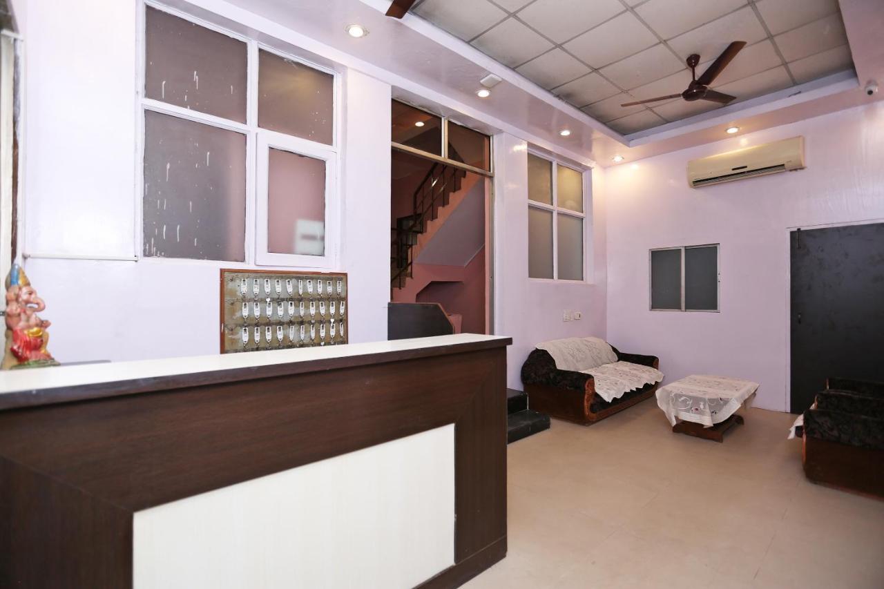 Hotel Oyo Flagship 14774 Sector 14 Gurgaon Exterior foto