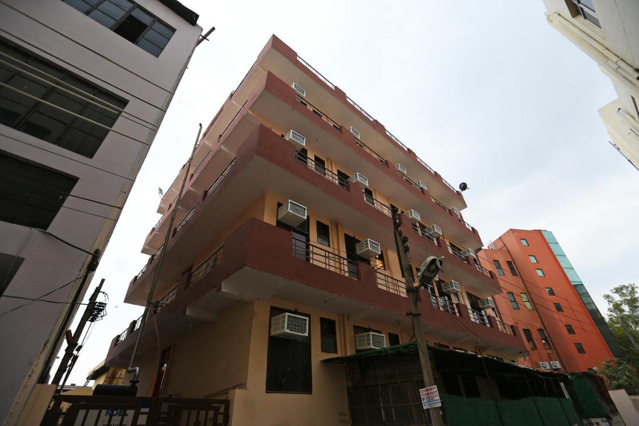 Hotel Oyo Flagship 14774 Sector 14 Gurgaon Exterior foto